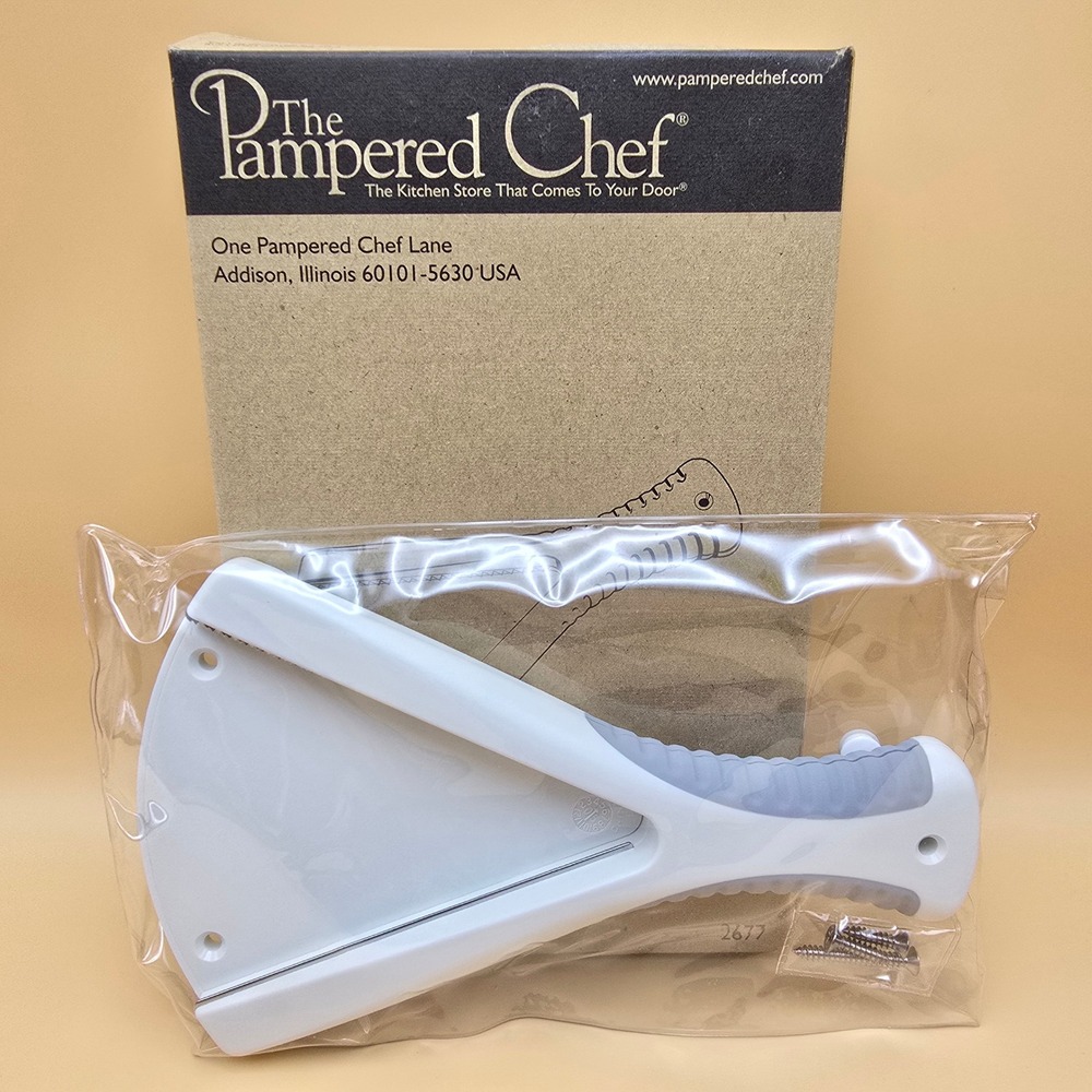 Pampered Chef Jar Opener 2677‎ White Under Cabinet Mount Kitchen Tool New In Box